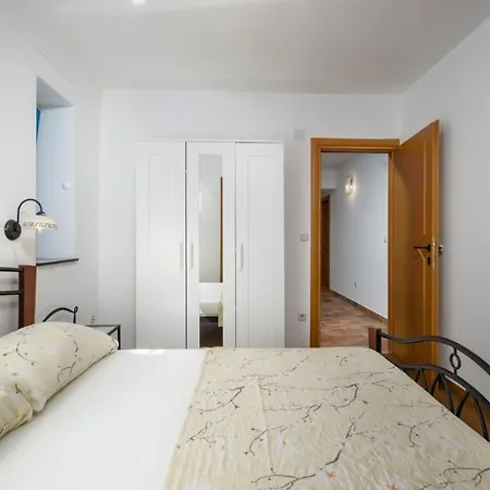 Holiday home Supetarska