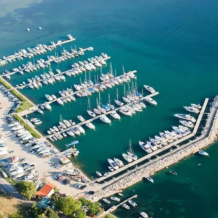 Supetarska Supetarska Draga